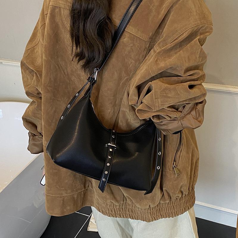 High-end Bag Women's New Autumn and Winter Niche Design Messenger Bag One Shoulder Underarm Dumpling Bag