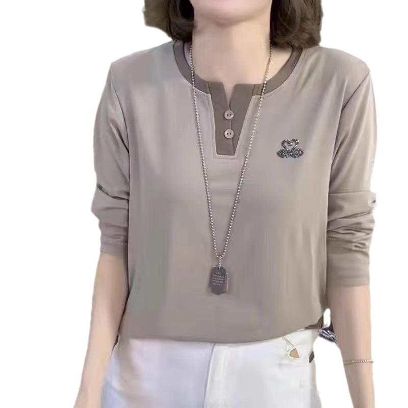 Women's Black Swan V-neck Long Sleeve Slimming Top - Casual, Versatile, Trendy, Age-defying for Spring & Autumn