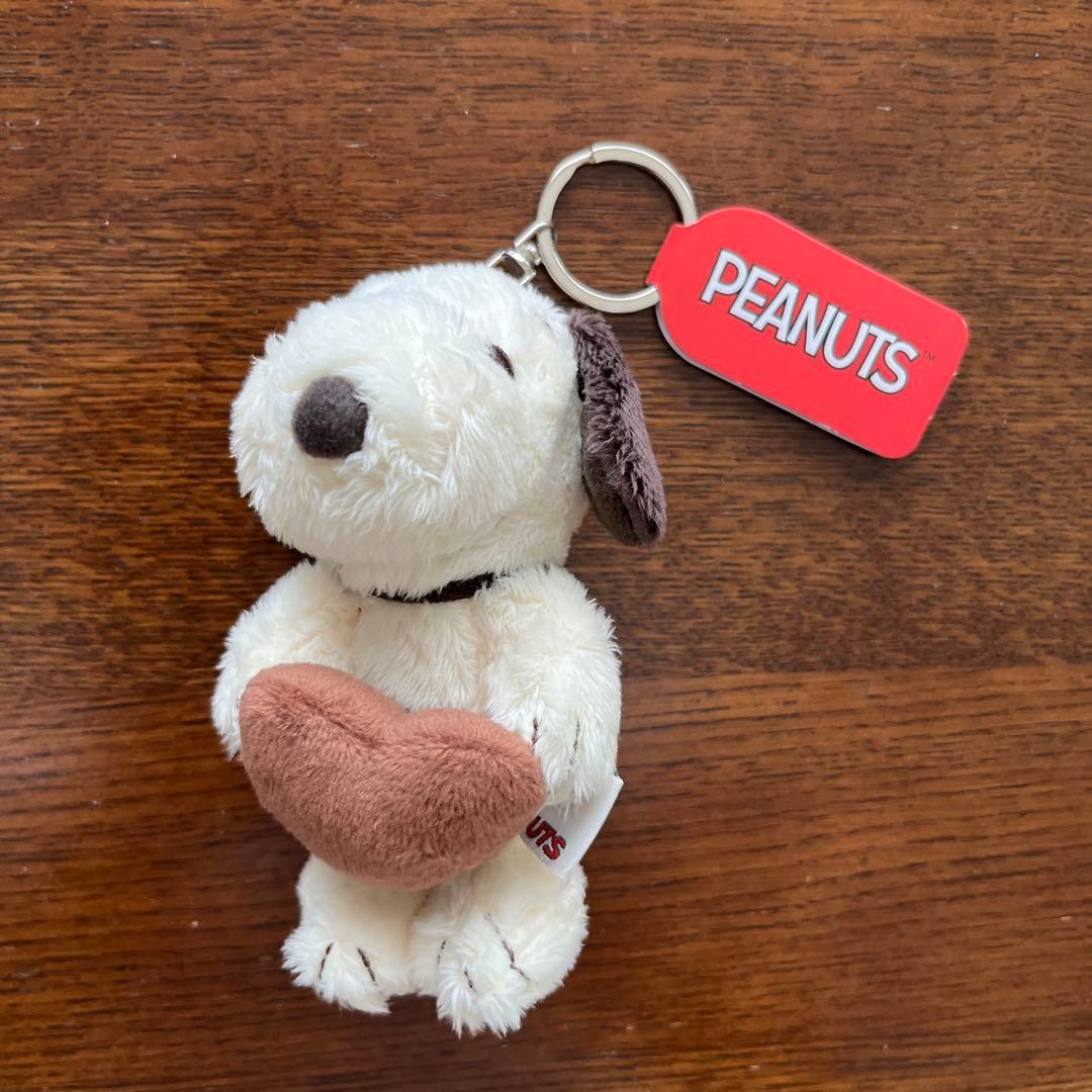 PEANUTS Snoopy Petit Fluffy Mascot Keychain Heart