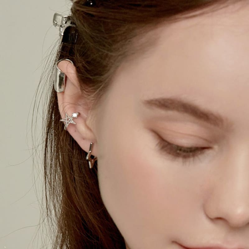 BESTY Leuchtender Stella Ohr-Cuff