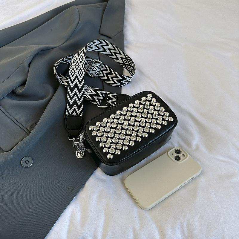 This Year's Popular Bag 2025 New Korean Version of Fashion Rivets Personalized Trend Women's Wide Shoulder Straps Crossbody Small Square Bag