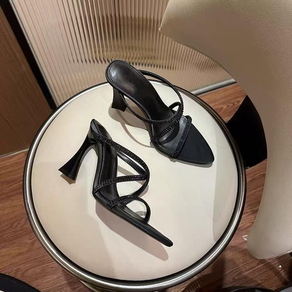Fashion Summer New Pointy Toe Thin High Heels Slippers Women Narrow Band Luxury Rhinestone Mules Slippers Sexy Crystal Party Shoes Woman