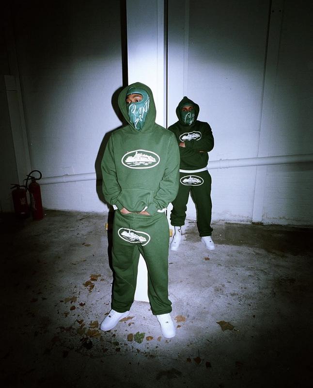 Klasická mikina s logem parníku a sada unisex ležérních tepláků