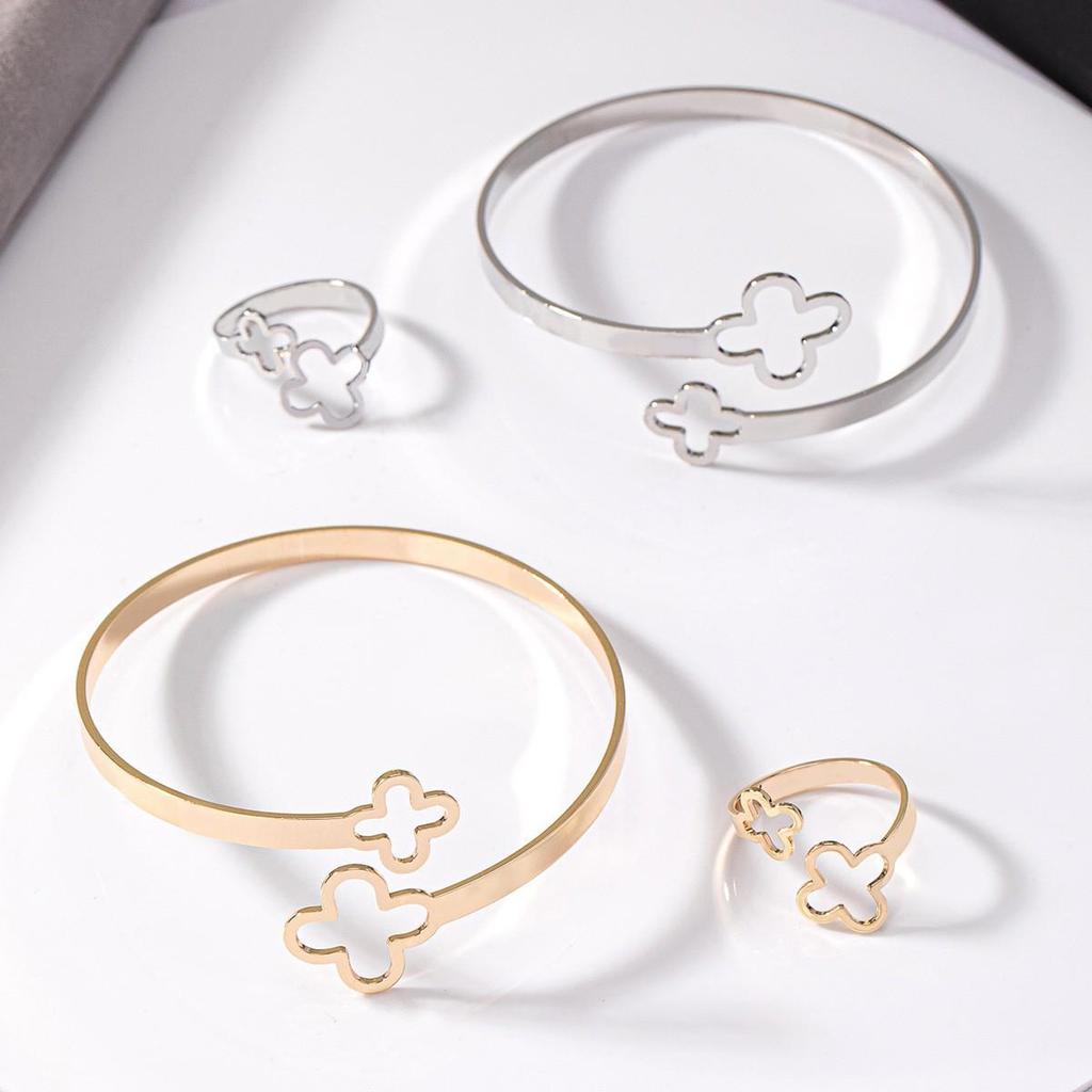 European & American Hollow Four-Leaf Clover Bracelet and Ring Set – Stylish, Versatile Jewelry for Women