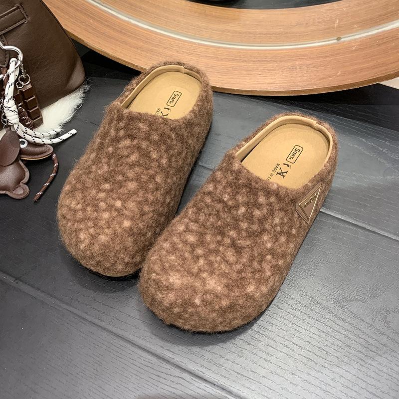 2025 autumn new outer wear thick-soled bag head half slippers women's casual one-pedal mid-heel flat bottom with skirt women's shoes