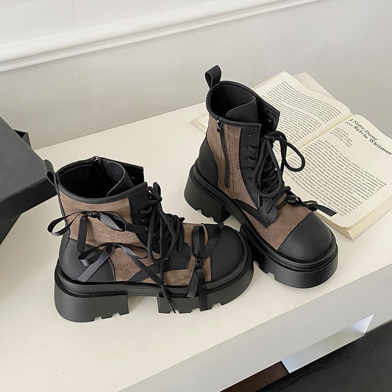 

Small man heightened thick-soled lace-up Martin boots women s 2025 autumn new Korean versatile skirt black short boots 40