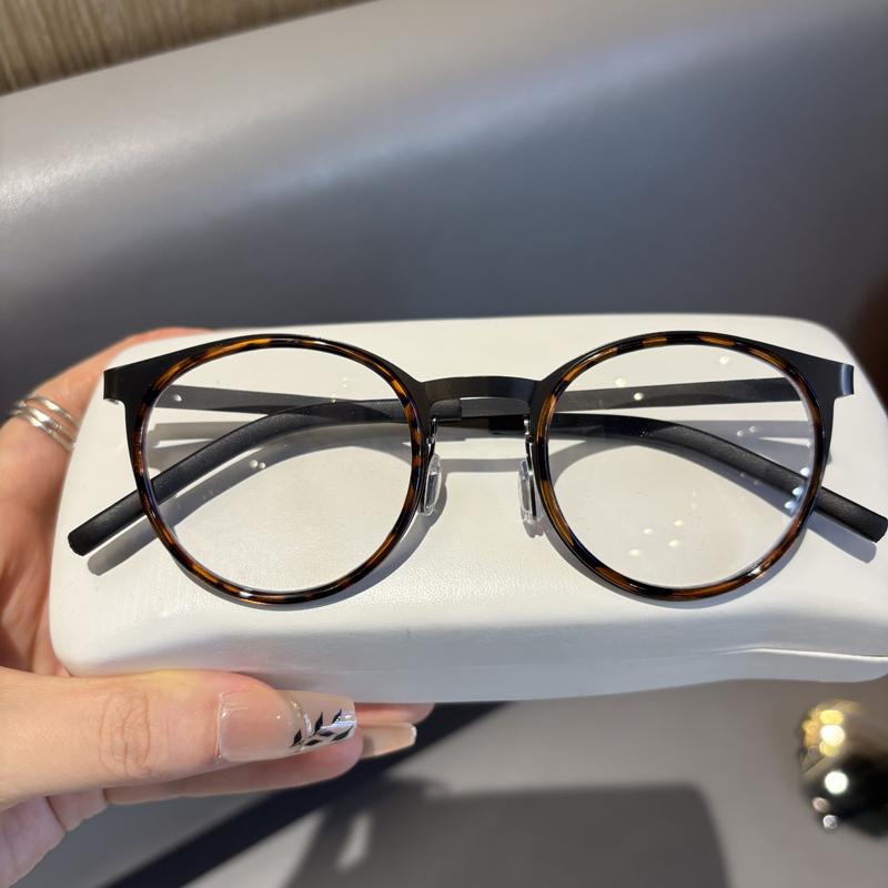 New High-Quality Titanium Frame Reading Glasses For Men Women Middle-Aged Elderly Retro Round Frame Thin Screwless Ultra-Light