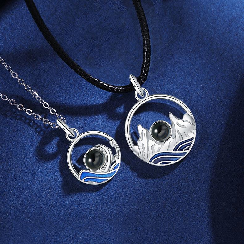 Ein Paar Projektionshalskette für Männer und Frauen, Einfache Trendige Anhänger Schlüsselbeinkette