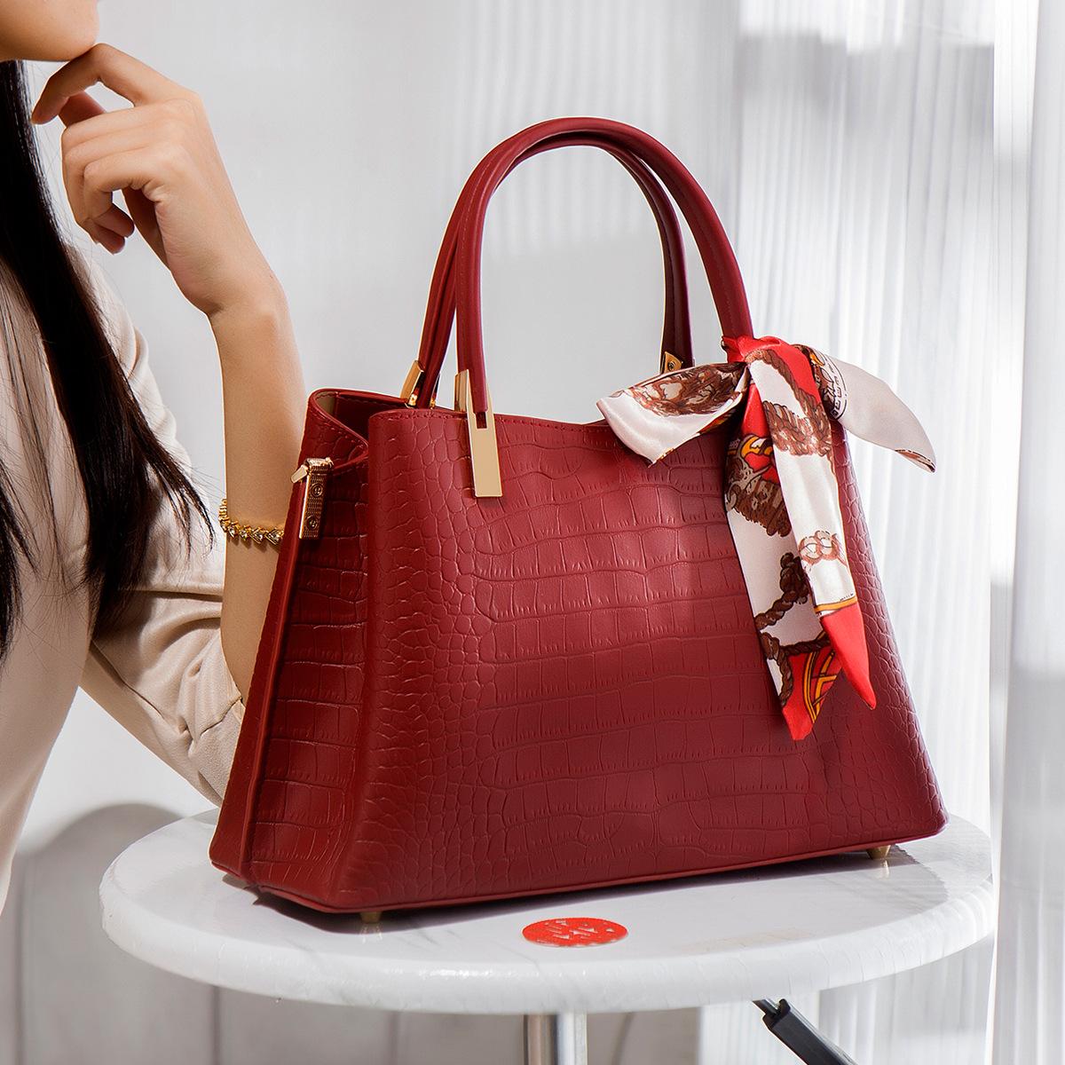 

Mom Bag Handheld Red Bag for Women 2024 Spring Summer New Wedding Large Capacity Fashion Versatile Crossbody Bag Wedding Bag червоний