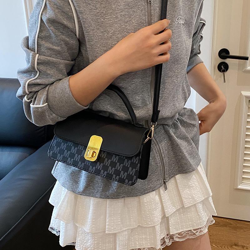 Retro Women's Bags New Commuter Simple Messenger Bags Fashion Trend Portable Shoulder Armpit Bags