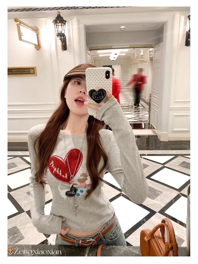 Women's Heart-Shaped Puppy Print Round Neck Long Sleeve T-shirt, Brushed for Spring, Autumn, Winter - Korean Style Fashion Base Layer.