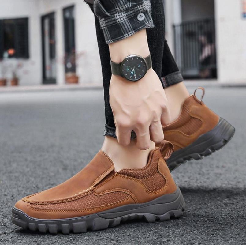 Mode Neue Handgefertigte Leder Freizeitschuhe Herren Sneaker Outdoor Herrenschuhe Atmungsaktive Flats Schuh Heißer Verkauf Plateau Slipper Herren Slipper