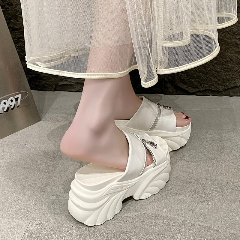 9CM Thick Bottom Summer Slippers Women's Chunky Sandals New 2025 Fashion Women Wedges High Platform Shoes Woman Beach Flip Flops