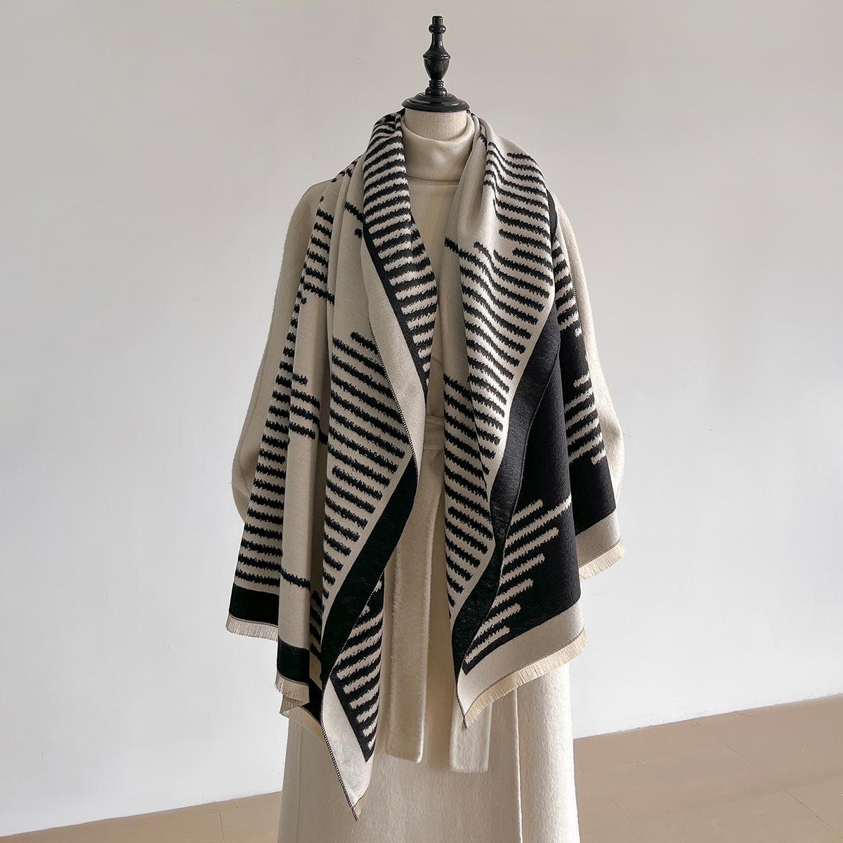 

Winter Travel Imitation Cashmere Scarves For Women Thick Warm Stripe Patterns Fashionable Luxurious Blanket Scarf