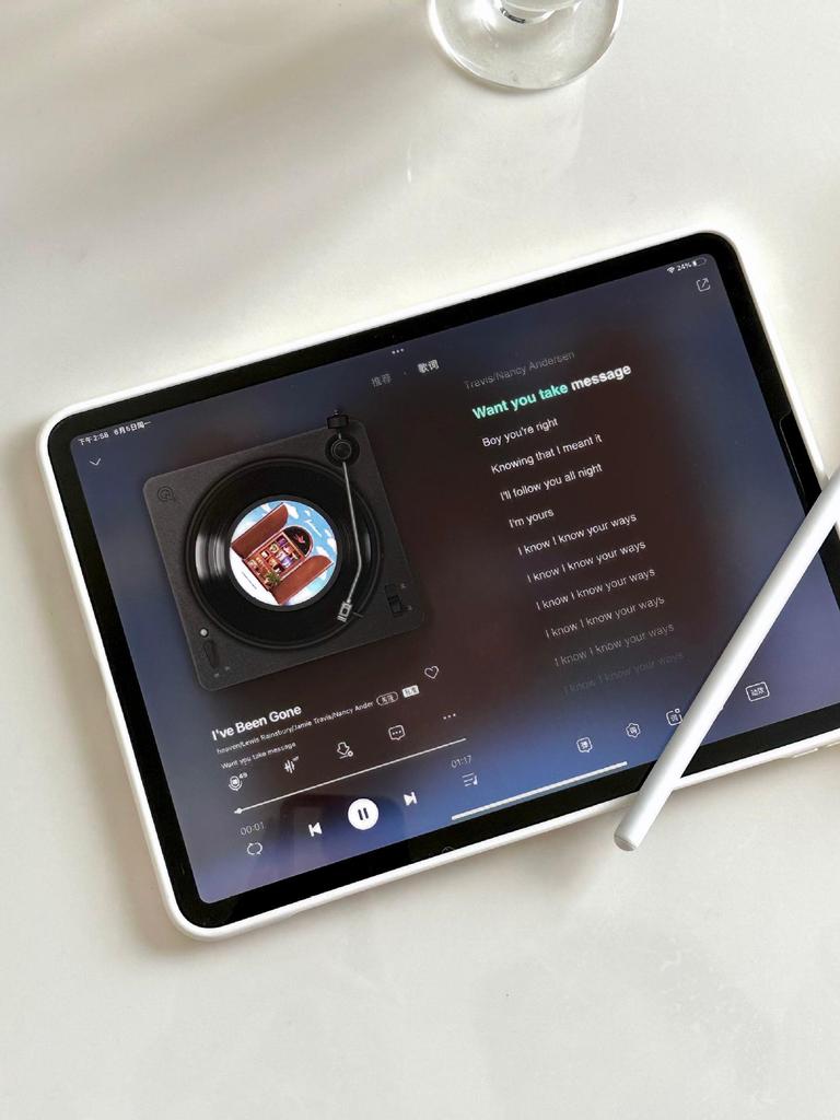 Acryl-Sturzsichere Hülle Kompatibel mit iPad Air 5 und 10. Generation