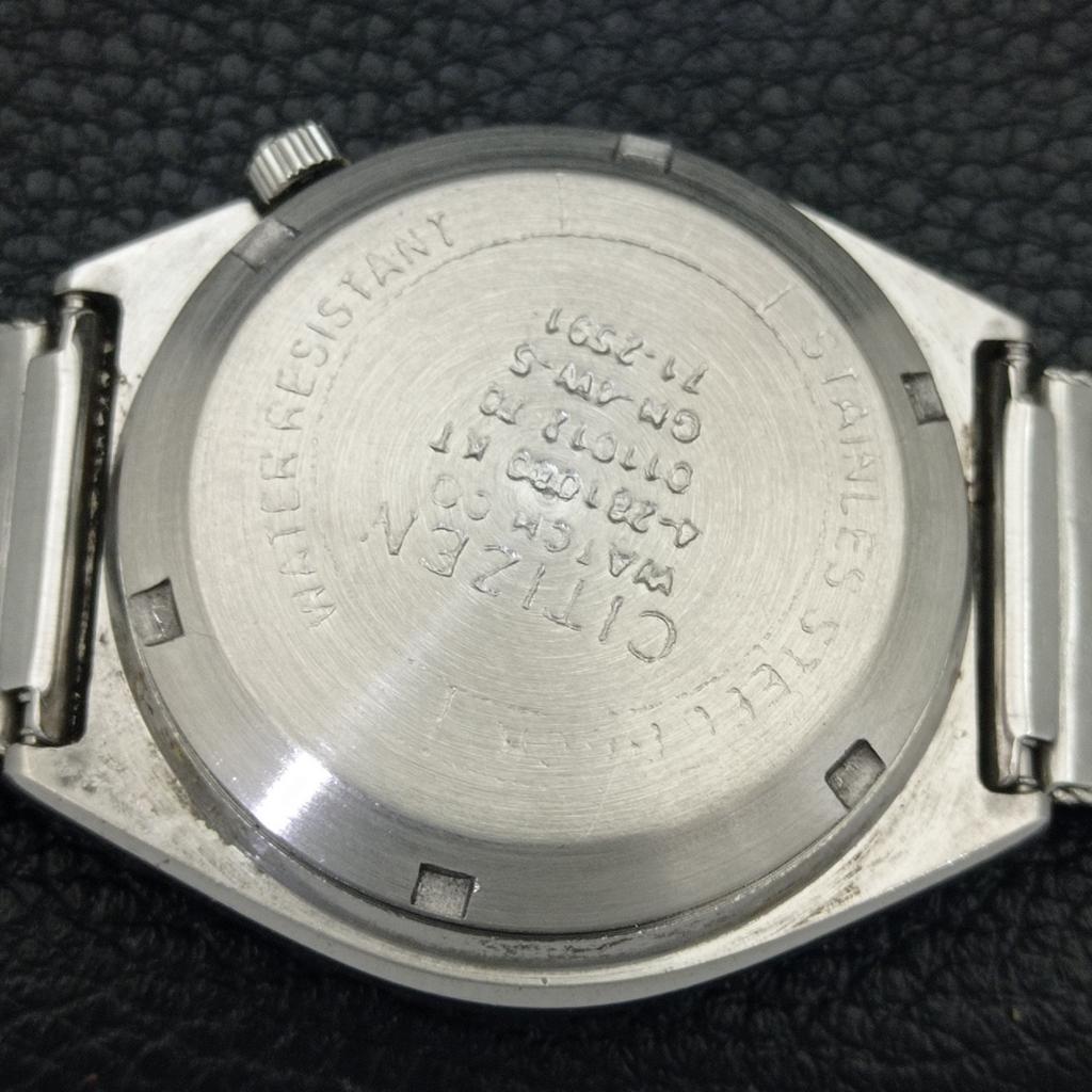 JAPAN VINTAGE CITIZEN AUTOMATIC 8200 MENS ARABIC GREEN DIAL WATCH a702763-1 R210-a702763