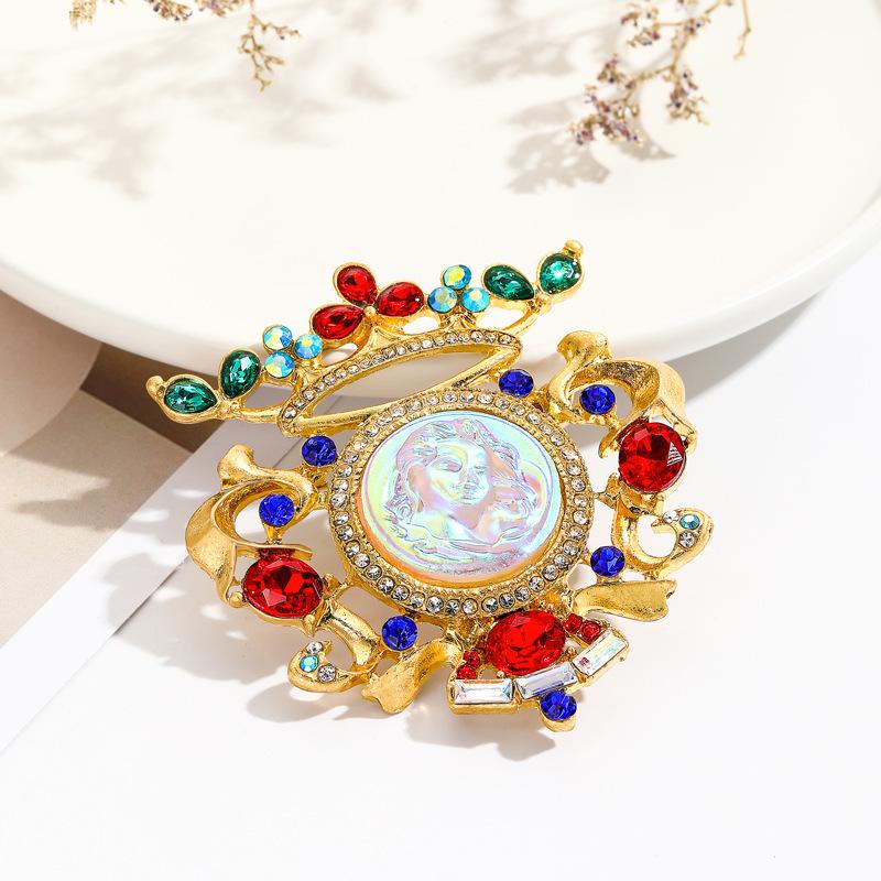 

Винтажная брошь с тиснением в виде Спящей красавицы, женское классическое платье в стиле дворца, значок на платье