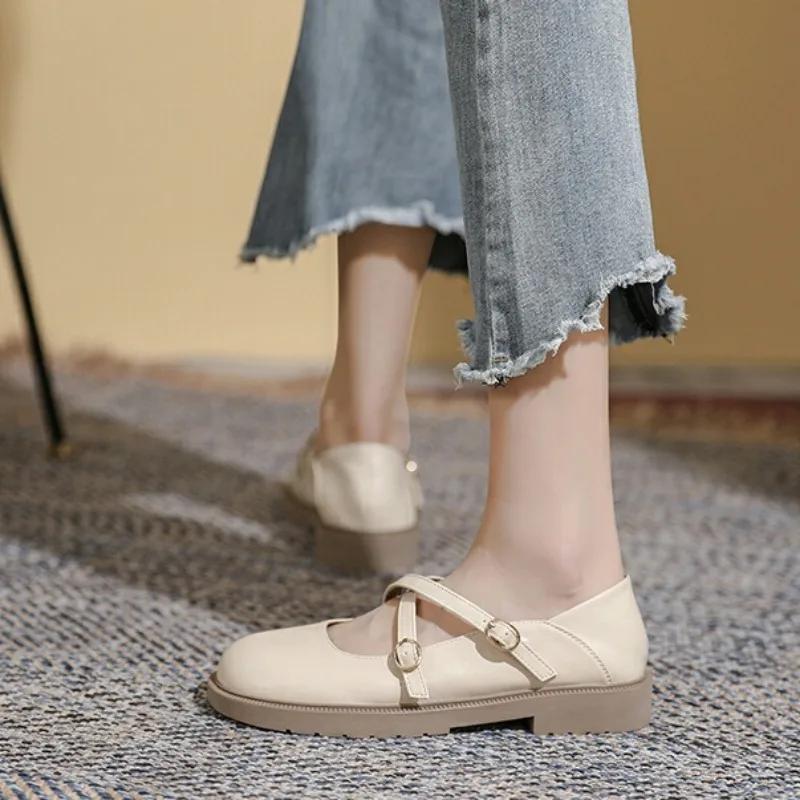 Fashion Summer 2025 Women Casual Shoes Leather Soft Shoes Female Cross Buckle Flats Sneakers Slip on Moccasins Ladies Shoes