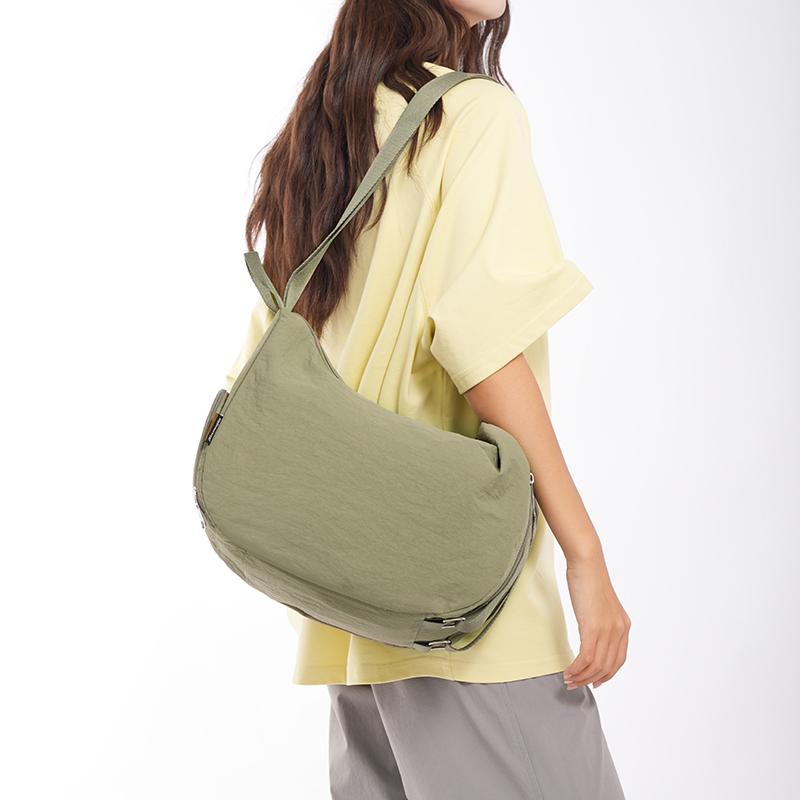 New Crossbody Bags Large Capacity Korean Simplified Shoulder Bag Lightweight Solid Color Dumpling Bag Travel