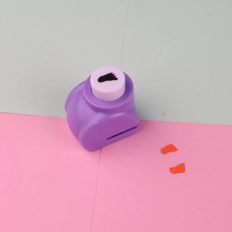 

1 шт. Мини-тиснение, ручной дырокол для резки бумаги, подходит для изготовления бумажных карточек, поздравительных открыток, открыток на день рождения своими руками