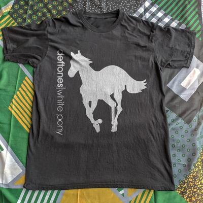T-shirt Deftones White Pony Album Top magliette da uomo e donna, Unisex Nero T-shirt Top magliette da uomo e donna, Taglia S-4XL
