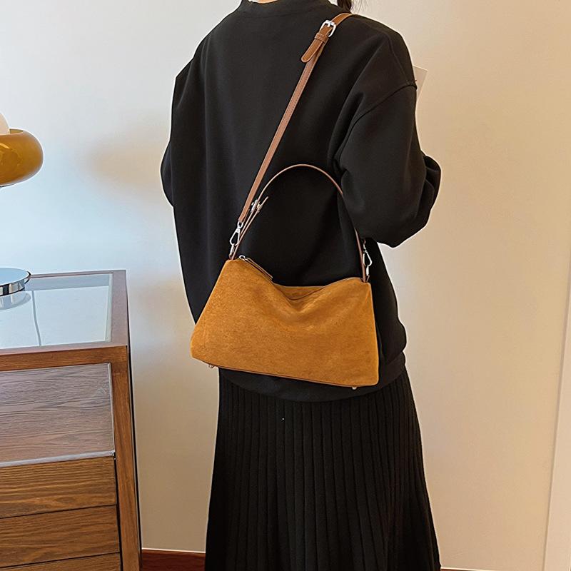 

2025 осінь та зима нова ретро-дизайн маленька квадратна сумка простий модний стиль сумка через плече сумка-месенджер сумка жіноча 30*9*18 коричневий