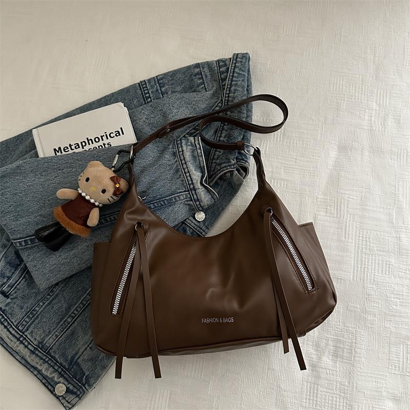 Large Capacity Underarm Bag Women's New Fashion Messenger Women's Bag Texture Fashionable Commuter Shoulder Tote Bag Tide
