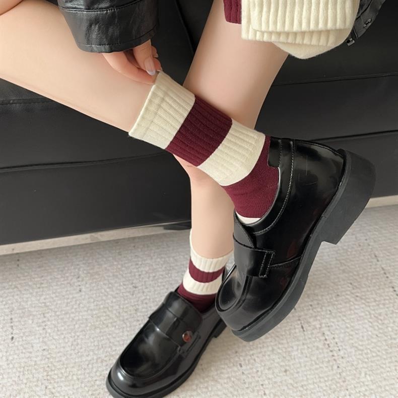 Șosete medii din bumbac pur pentru fete, delicate și confortabile la atingere, cu design cu model