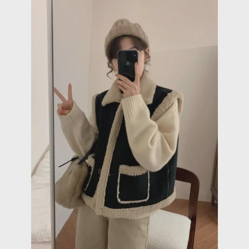 Women's Lambswool Fur Vest - Sleeveless Waistcoat for Autumn/Winter 2024