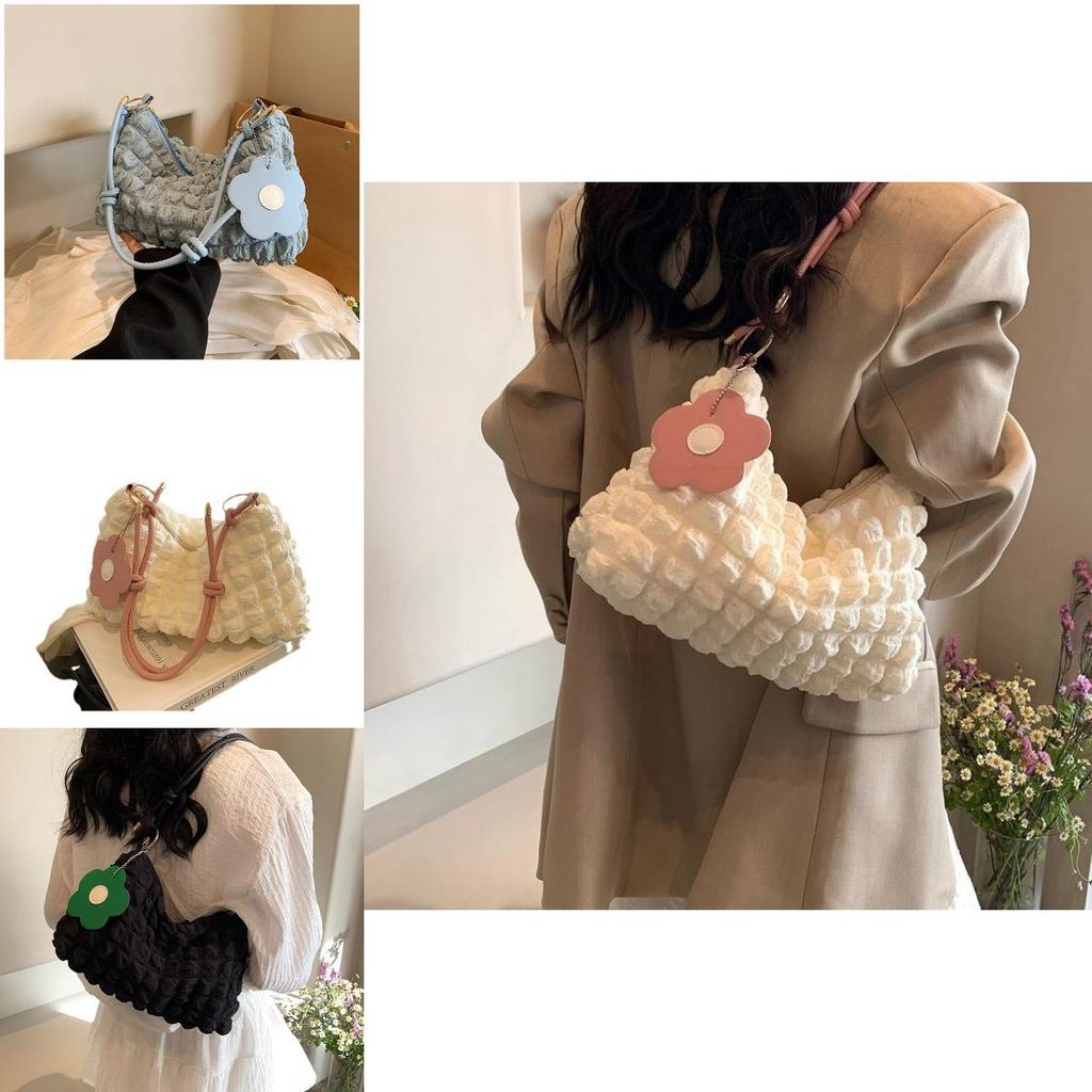 Chic Nylon Wrinkle Handbag For Women 2024 Trendy Fashionable Shoulder Bag