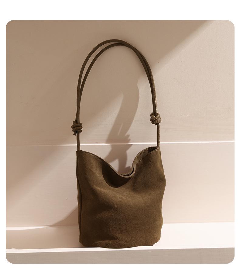High-Mercerized Matte Cowhide Drawstring Bucket Bag - Retro Commuter Style Genuine Leather Women's Handbag with Large Capacity