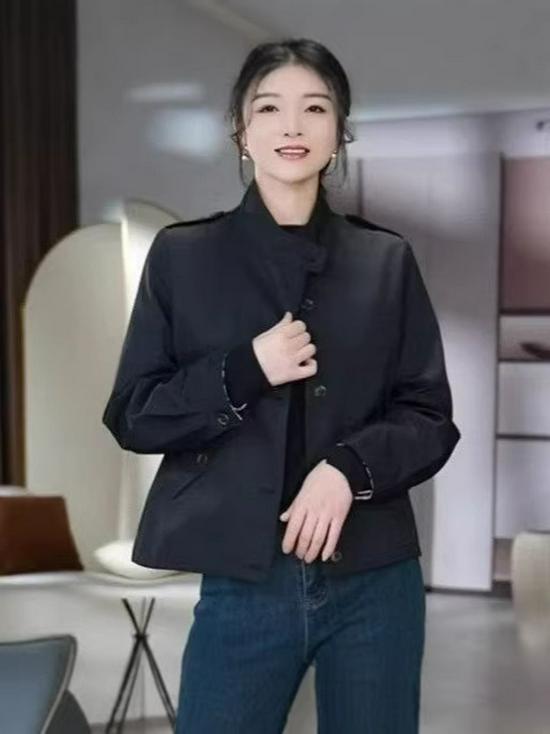 Stylish Stand Collar Women's Short Trench Coat - Age-Reducing, Loose Fit for Spring & Autumn 2026