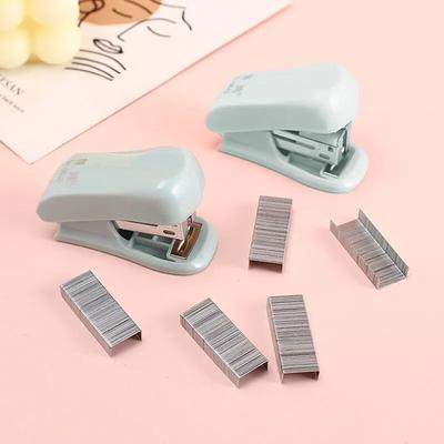 Upevňovací a lepící materiál – Sešívačky