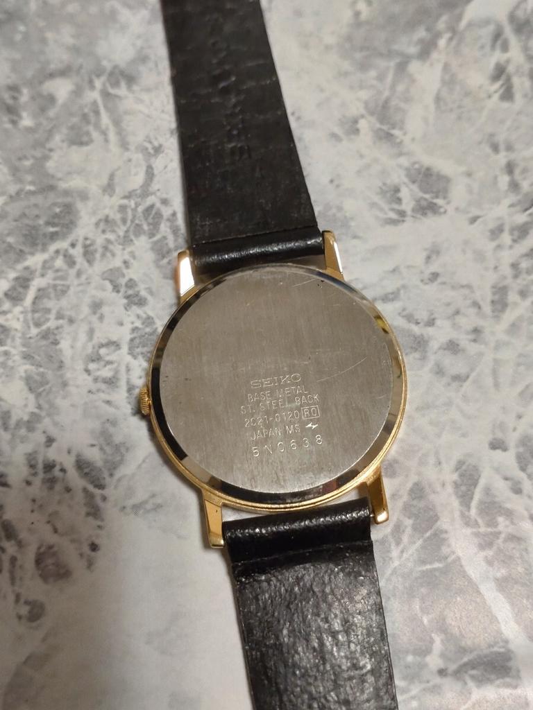 [USED] Mens Watch SEIKO Quartz Gold Dial Genuine Leather Belt Vintage Working Japan Store