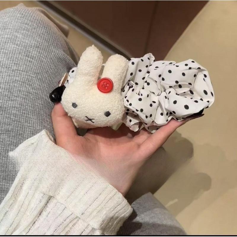 

Cute Polka Dot Large-sized Banana Hair Clip for Side-bun Hairstyle, A Versatile Girl s Hair Accessory