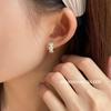 Su Chuang S925 Sterling Silver Daisy Earrings - White Enamel Floral Pastoral Style for Women