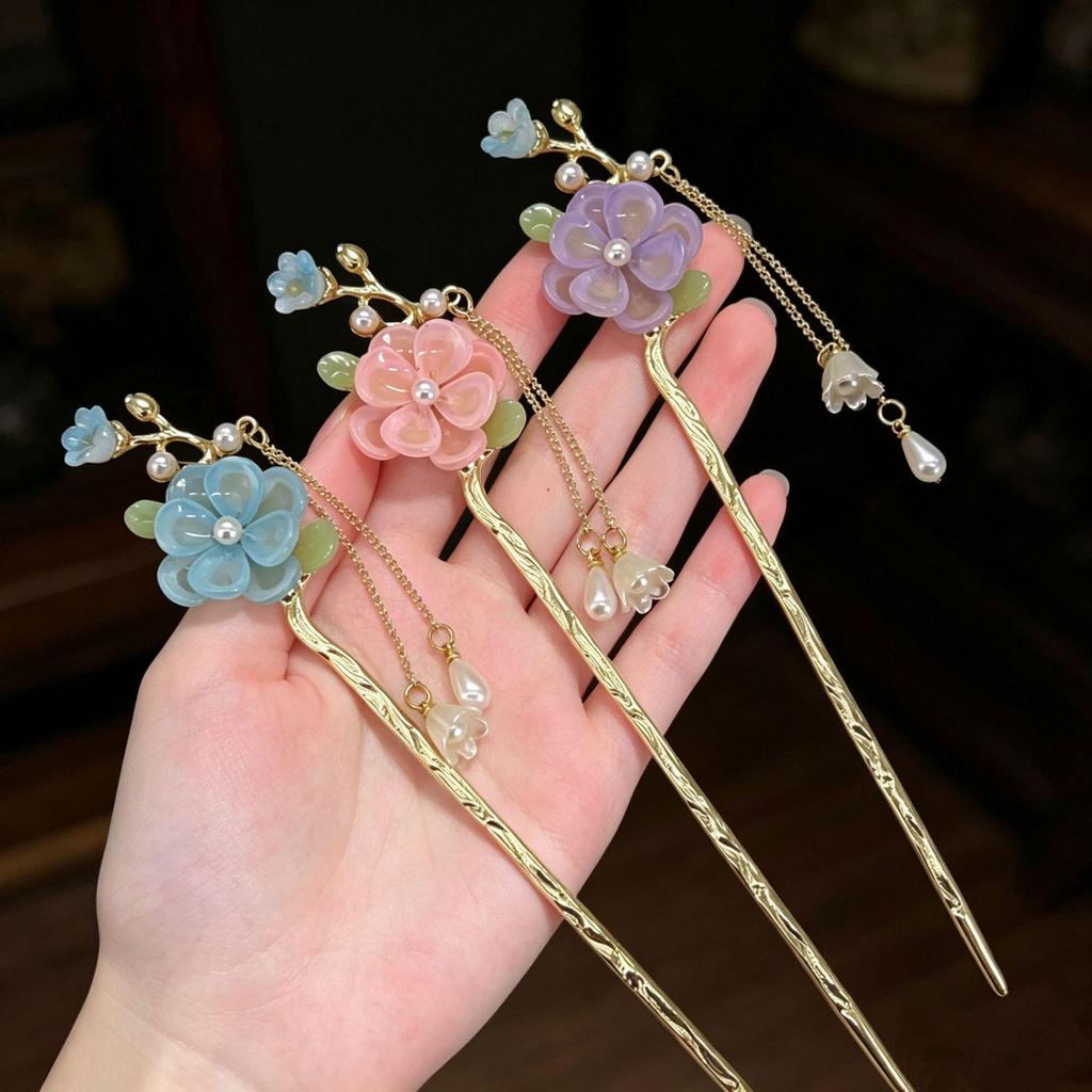 Lily Flower High-End Updo Hairpin: Ancient Chinese Style Xiuhe Headdress Accessory