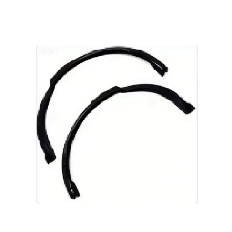 LR137937 Задній бампер для Land Rover Discovery Sport 2020 року