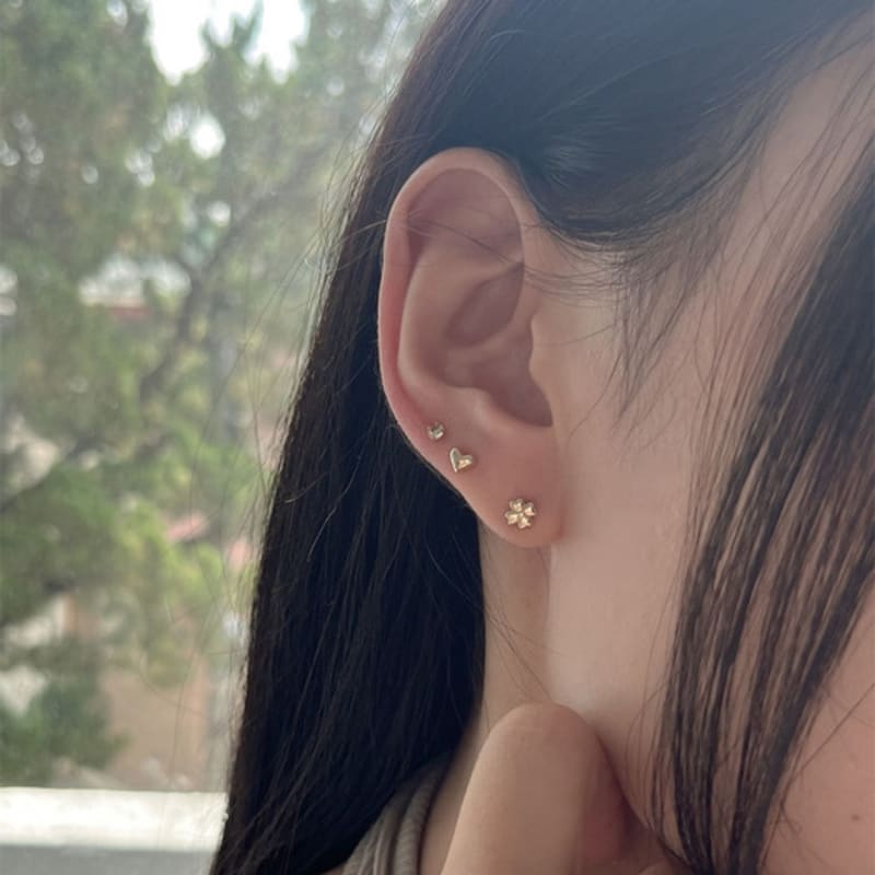 Youngglow 14k Volume Heart Piercing
