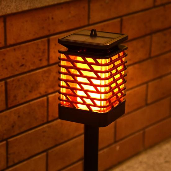 

1 комплект солнечной лампы с датчиком освещенности, автоматическое включение/выключение, водонепроницаемый солнечный фонарик с мерцающим пламенем, украшение