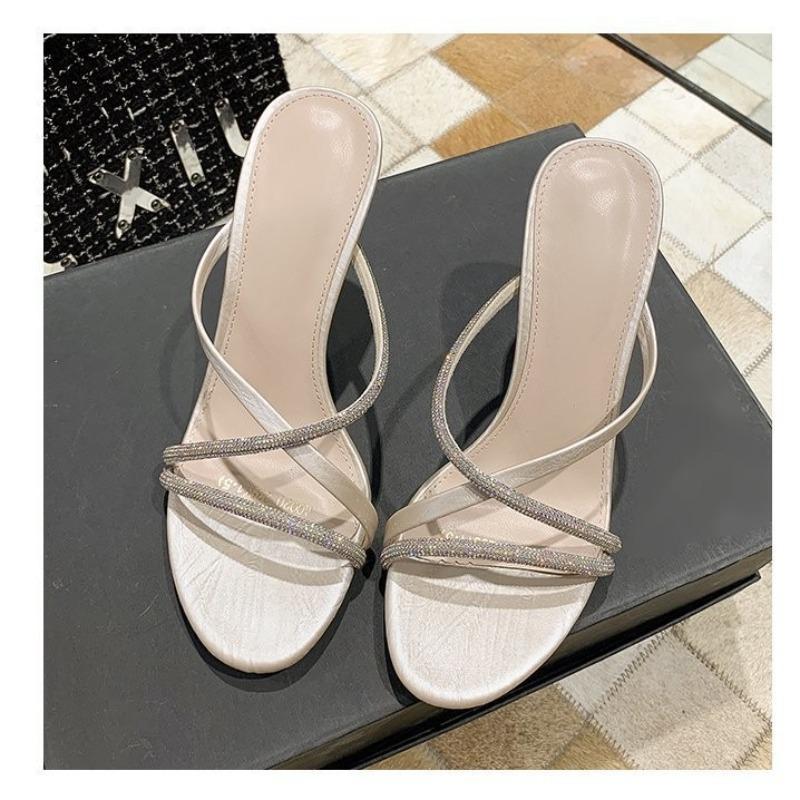 New style high-heeled medium-heeled shoes round head European and American slippers one-character rhinestone sandals for women's summer wear
