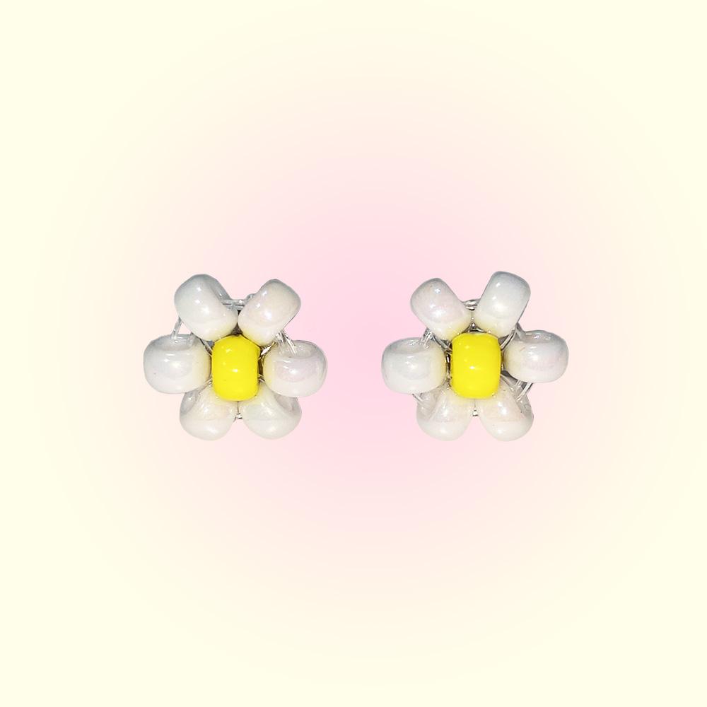 Love Or Not Daisy Flower Beads Earring