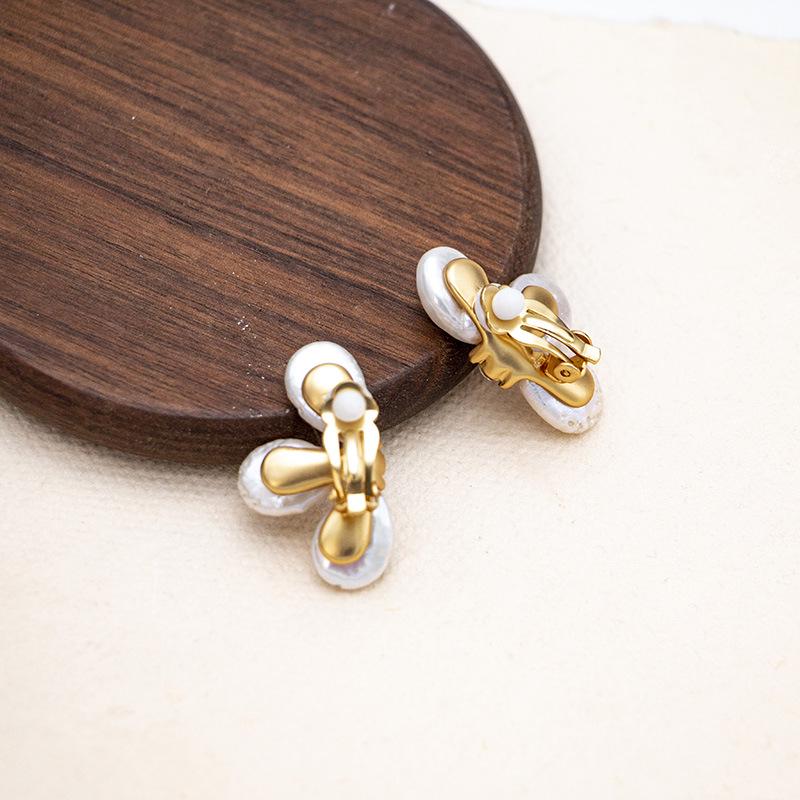 

Серьги-пусеты с цветком из барочного жемчуга высокого класса: Серебро S925, Дизайн в стиле легкой роскоши для женщин