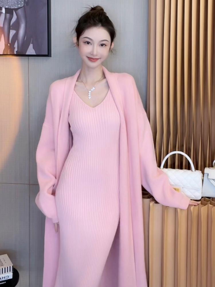 

Женская мода трикотажная двойка: Уютная длинная юбка с пальто-свитером M