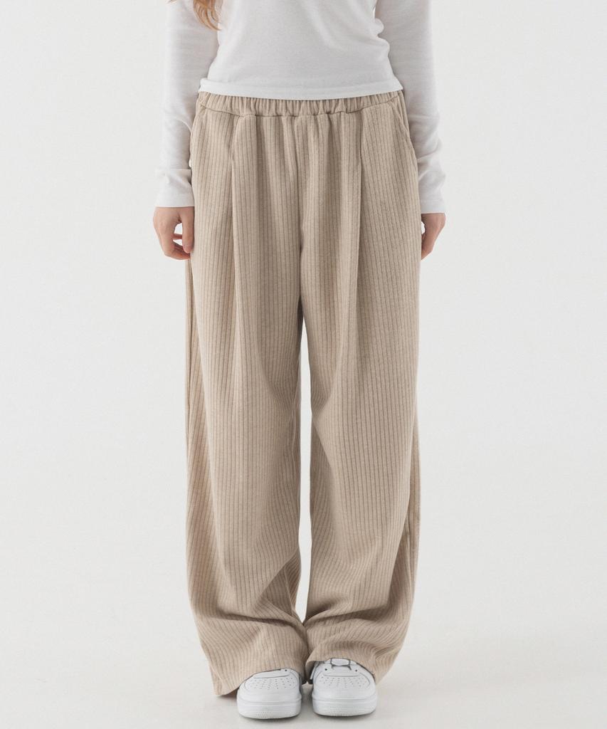PIANER One-Pleat Wide Ribbed Knit Pants (Dark Beige)