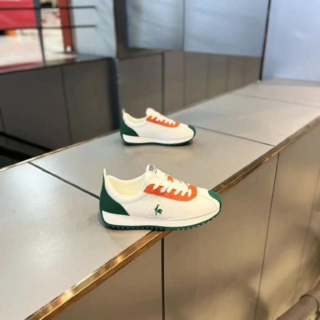 Fashion Men's sports shoes breathable soft sole lightweight Korean style all-match casual spring and summer shoes 2024 new