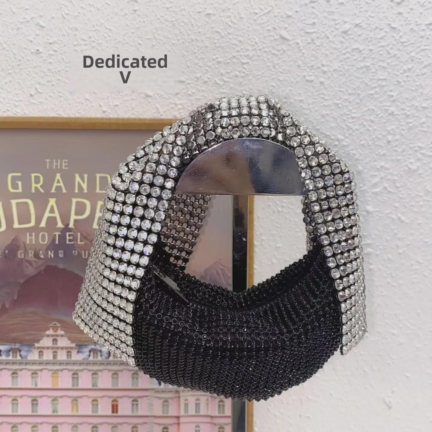 

Сумка-тоут и сумка через плечо с французским серебряным бантом и стразами