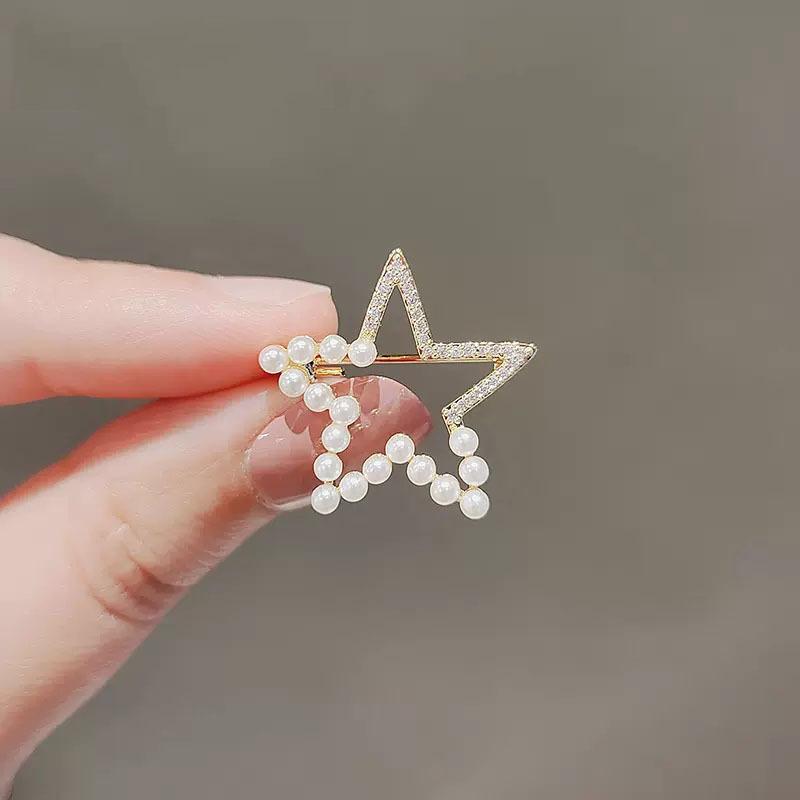 Simple Hollowed-out Five-pointed Star Brooch, Trendy Pearl Pin, Collar Pin, Anti-glare Clasp