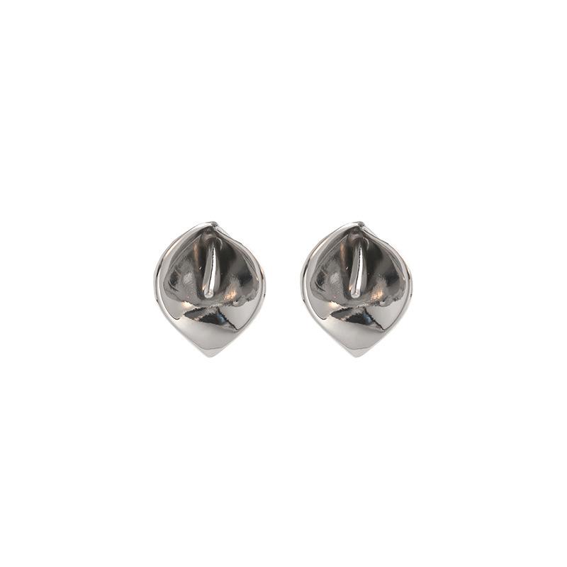 European-American Geometric Metal Earrings: 3D Tulip Heart Pendant Cuffs