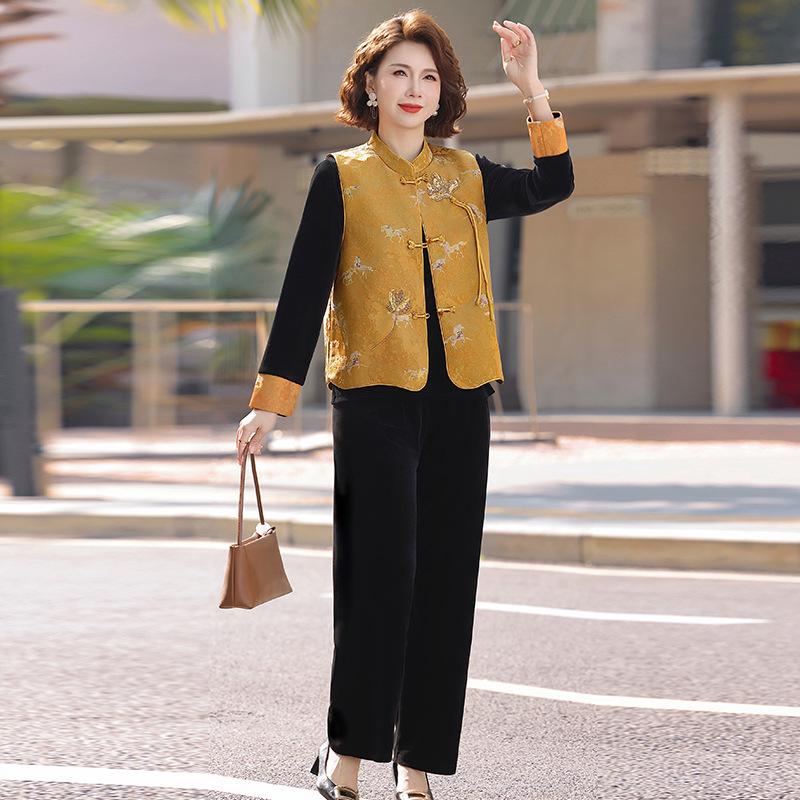 Gold Velvet Spring Suit: Chinese Style Three-Piece Set for Middle-Aged and Elderly Women